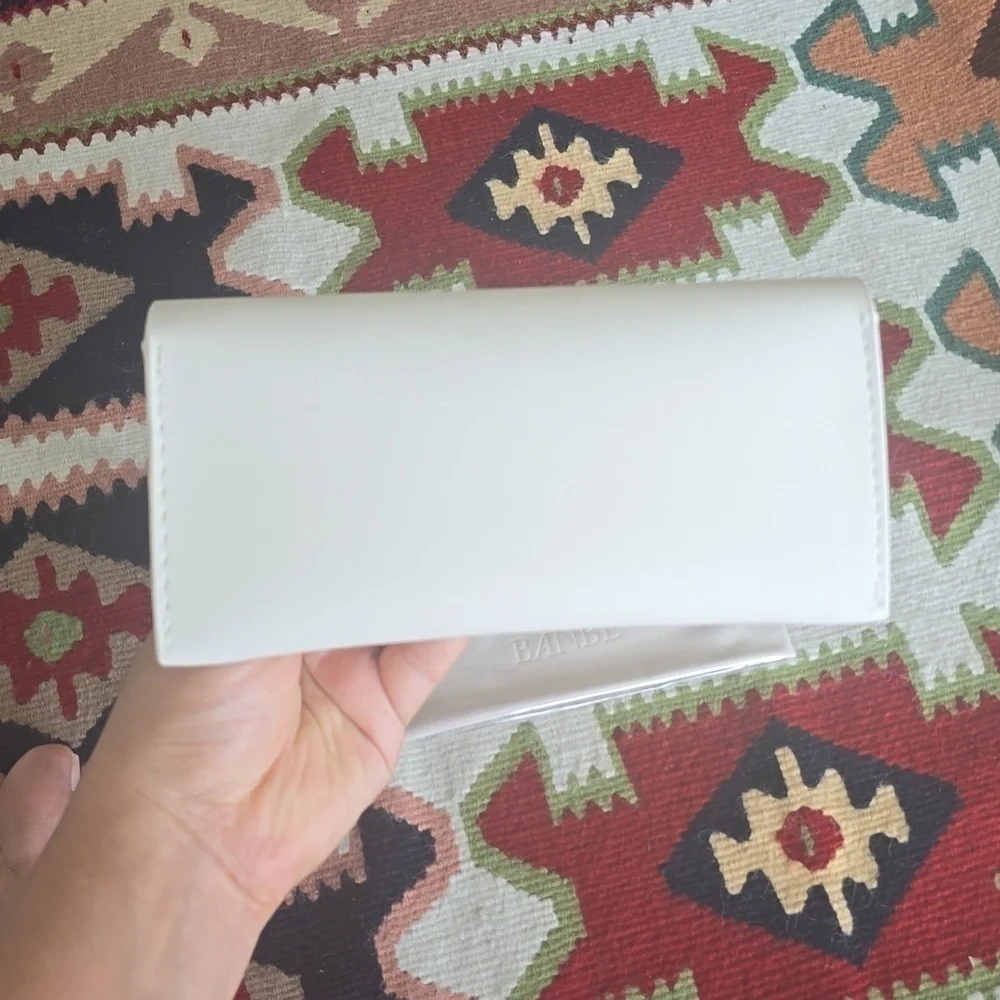 New Brinkley Billini Sunglasses Case with dust cloth